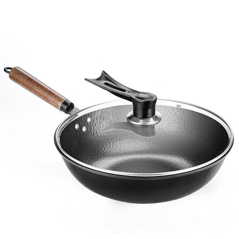 🍳 Handmade Iron Wok with Wooden Handle