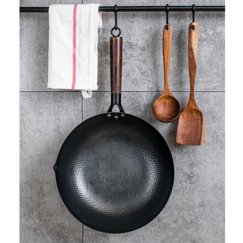 🍳 Handmade Iron Wok with Wooden Handle