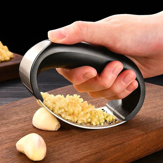 🔩 Stainless Steel Garlic Press1 – Effortless Garlic Mincing for Every Kitchen