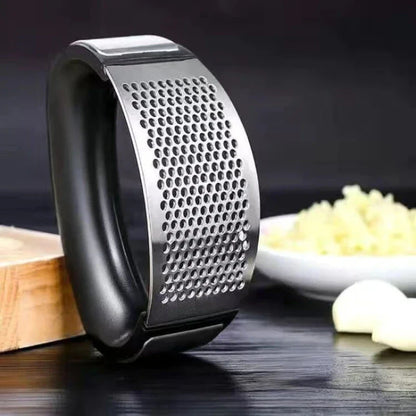 🔩 Stainless Steel Garlic Press1 – Effortless Garlic Mincing for Every Kitchen